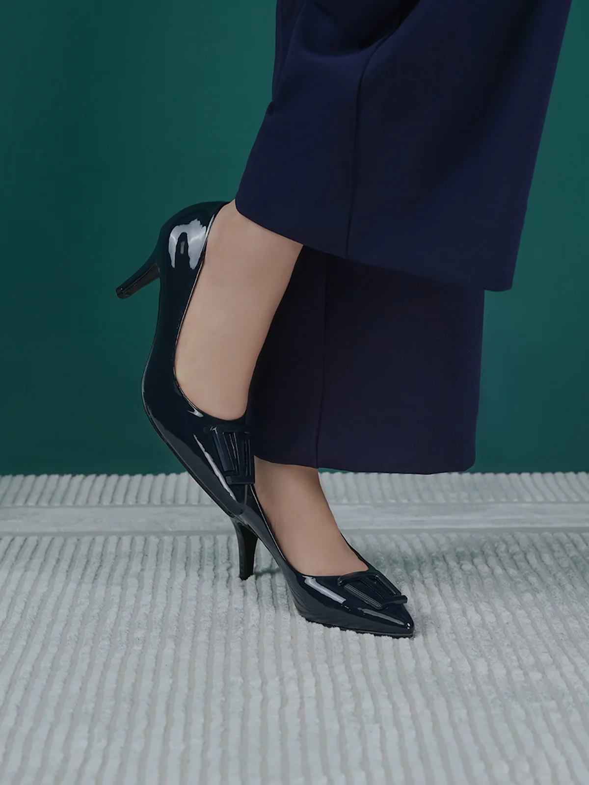Women "TRHAAS" Trendy Style Court Shoes