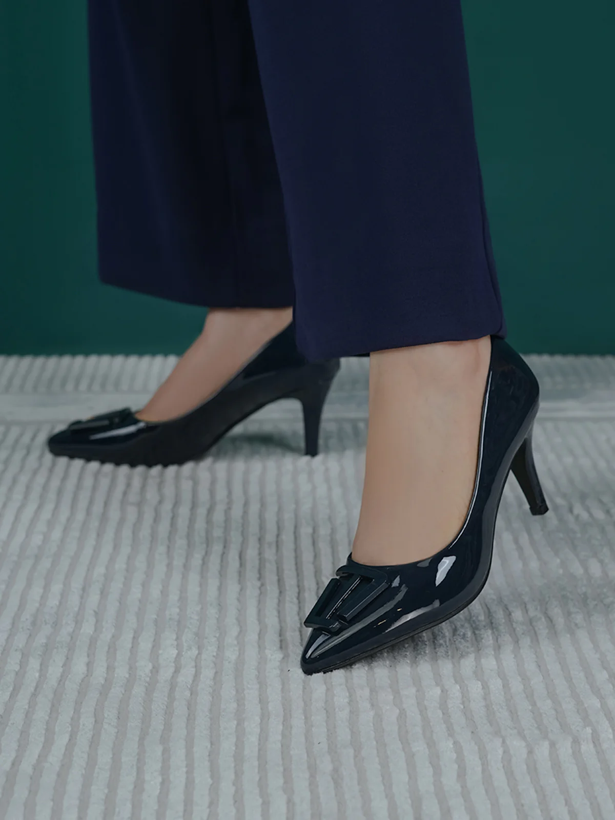Women "TRHAAS" Trendy Style Court Shoes - Image 3