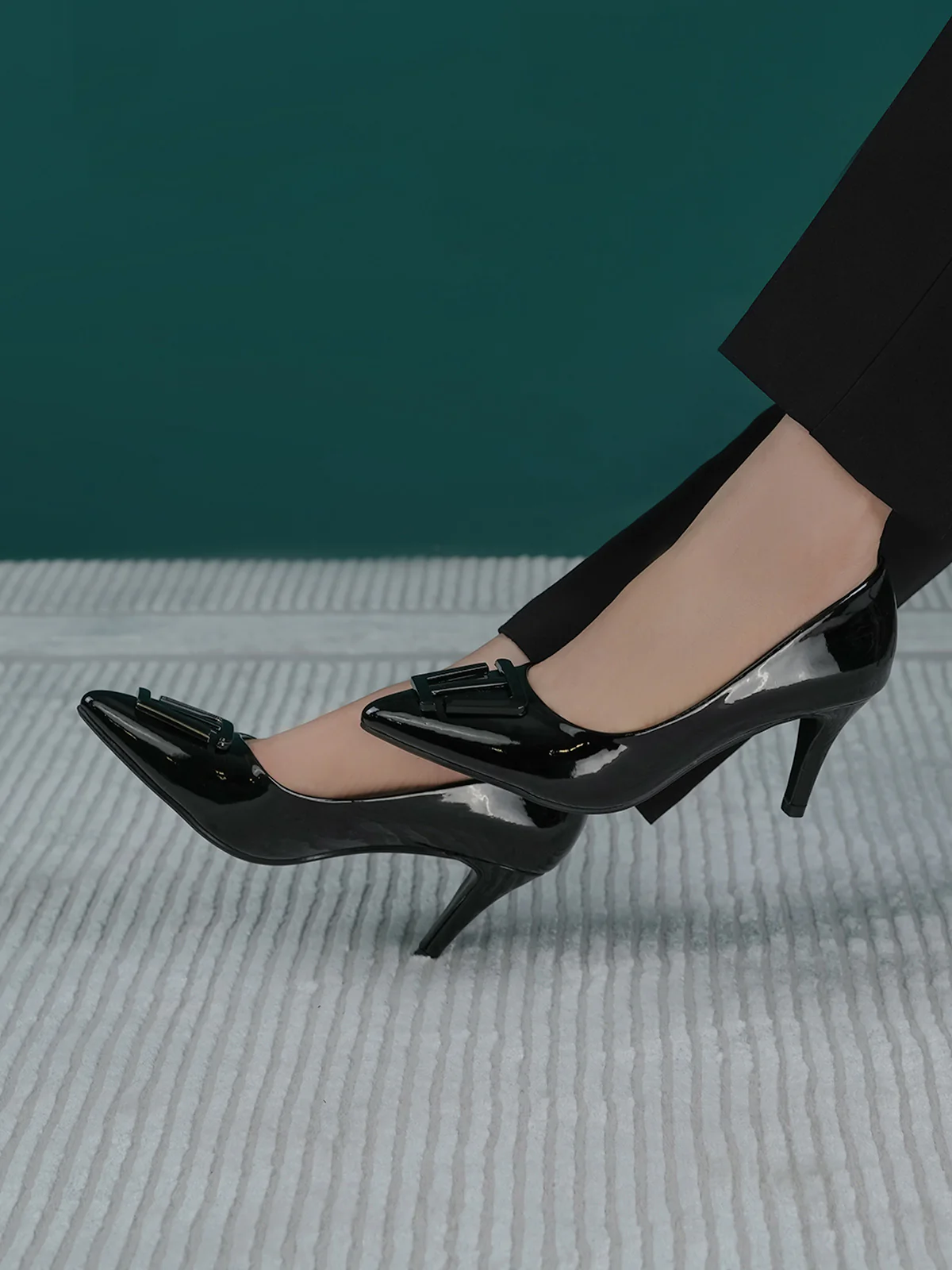 Women "TRHAAS" Trendy Style Court Shoes - Image 3