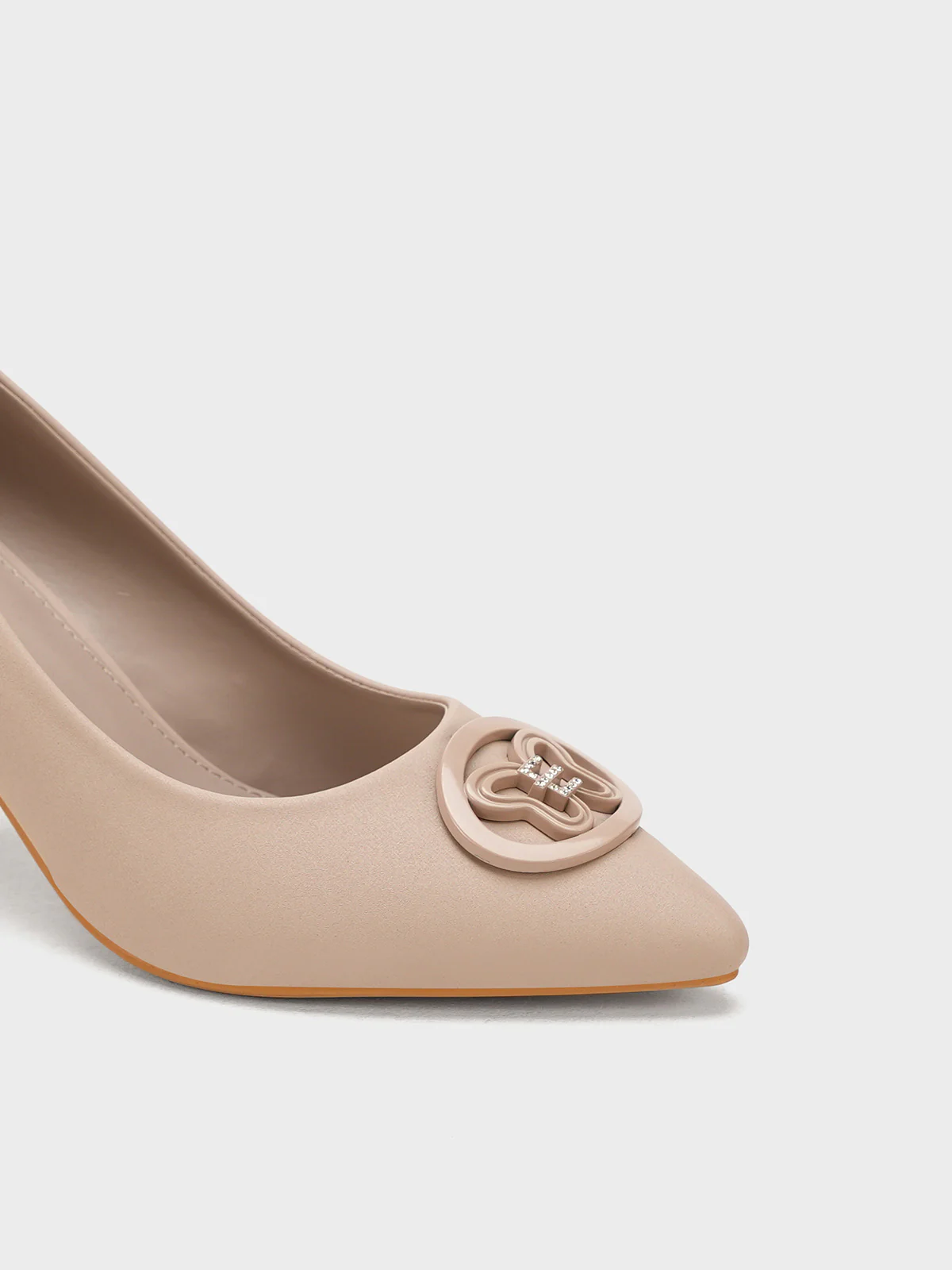 Women "TUYENI" Pointed Toe Court Shoes - Image 4