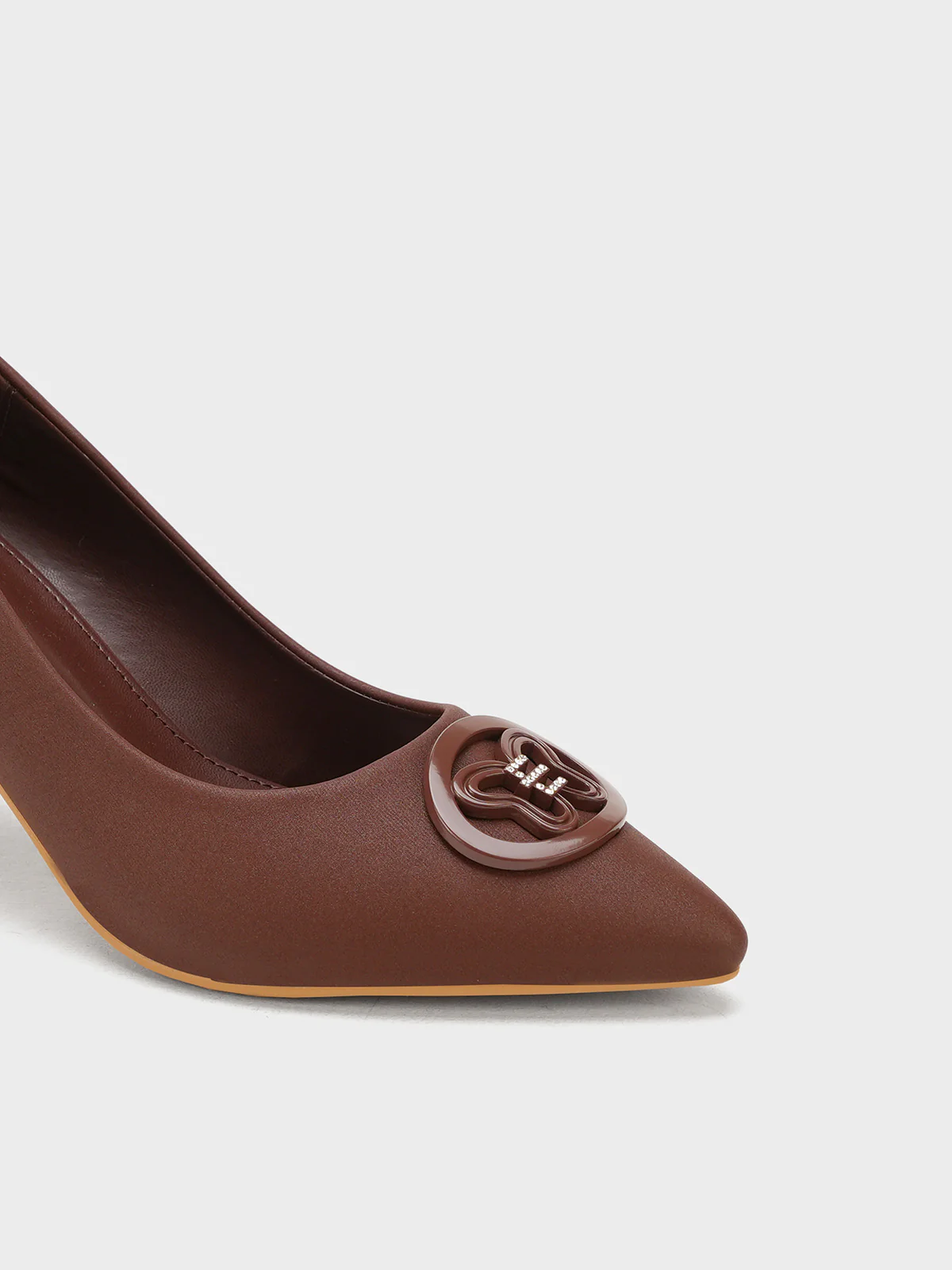 Women "TUYENI" Pointed Toe Court Shoes - Image 4