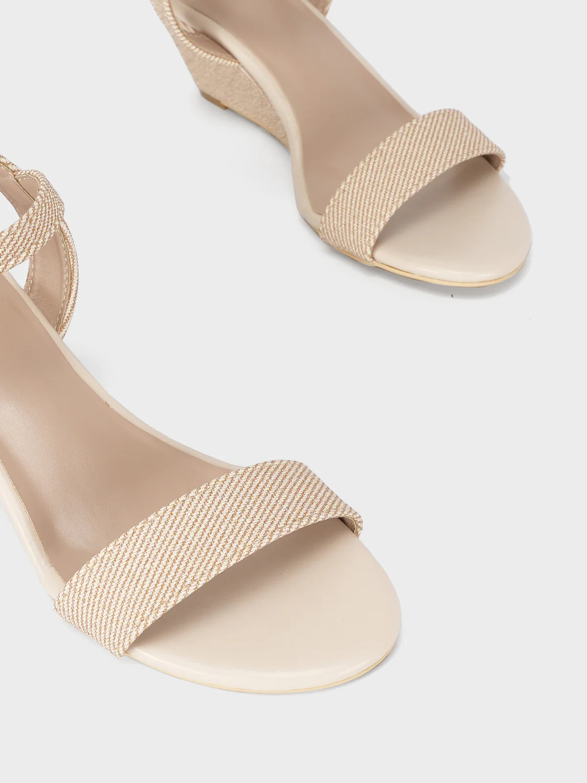 Women's "AKOBIRA" Wedge Heeled Sandals - Image 4