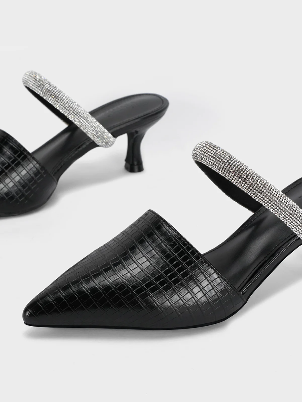 Women's "ARLAIS" Decorated Pointed Sandals - Image 4