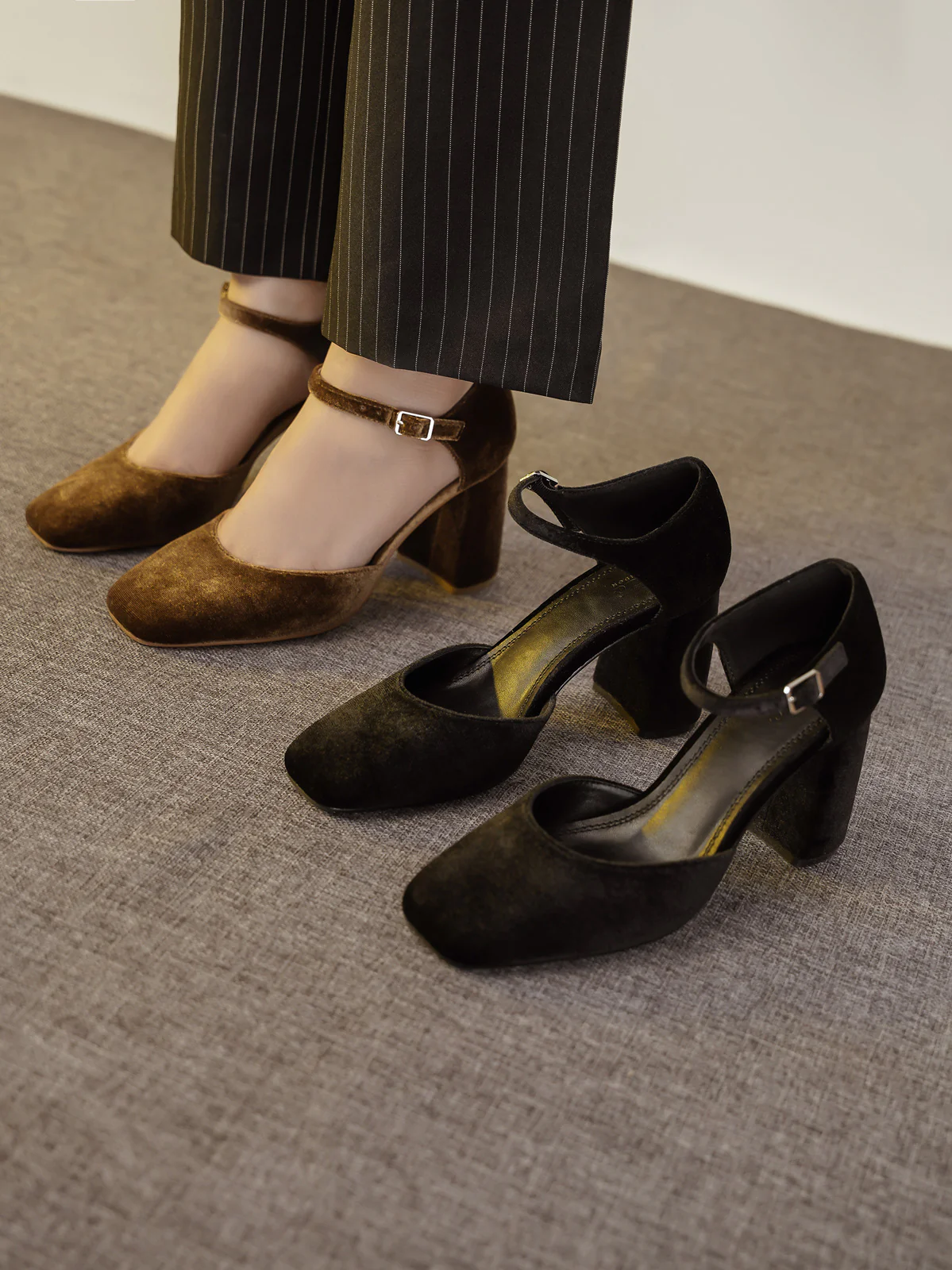 Women's "CARUSO" Round Toe Stylish Sandals - Image 3