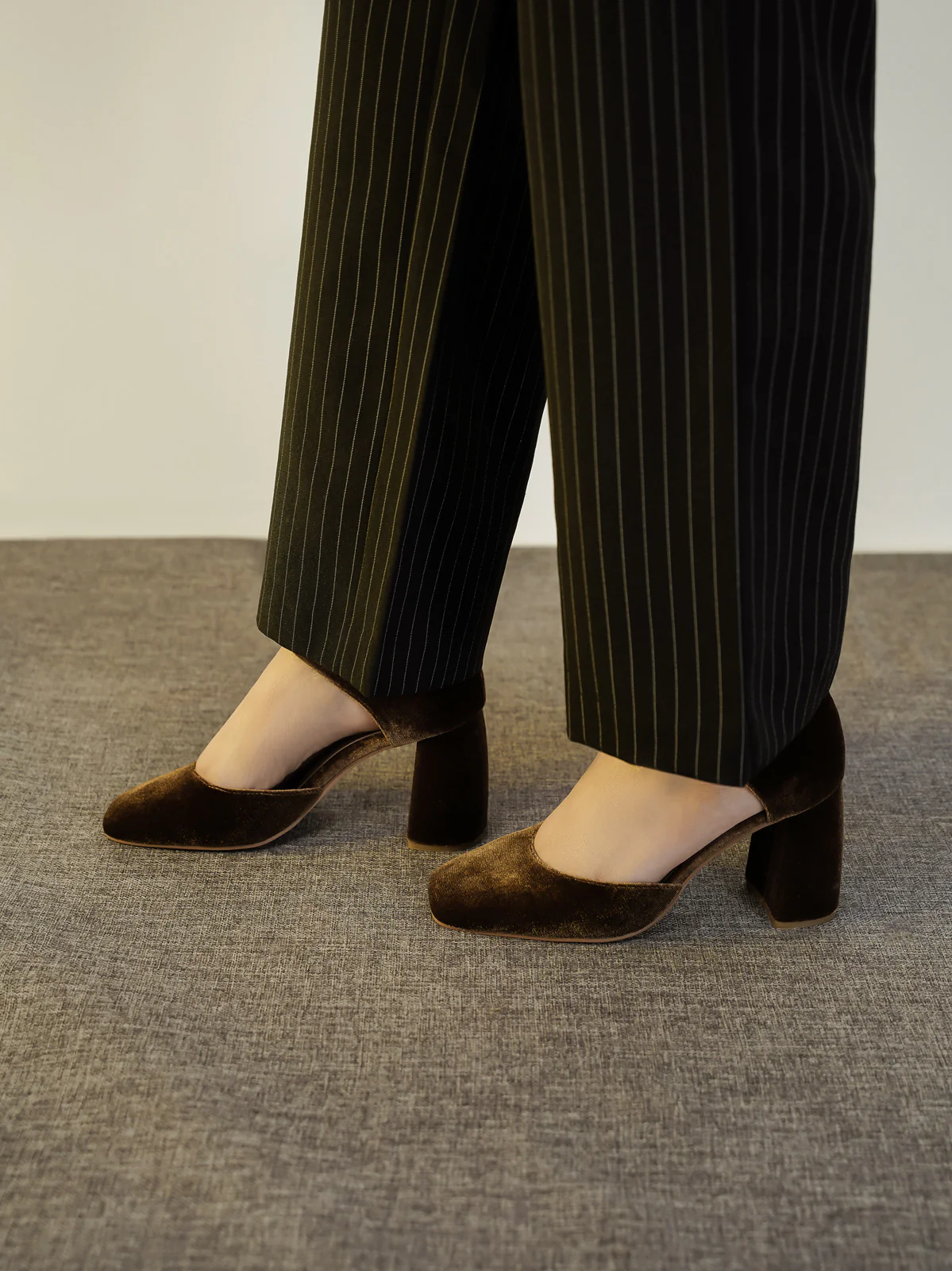 Women's "CARUSO" Round Toe Stylish Sandals - Image 6