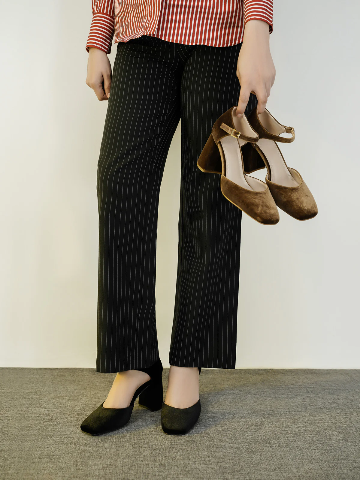 Women's "CARUSO" Round Toe Stylish Sandals - Image 3