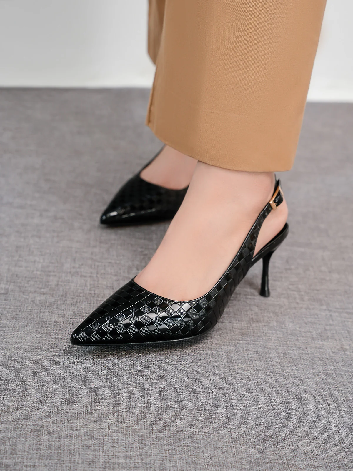 Women's "DAMIA" Pointy Back Strap Sandals