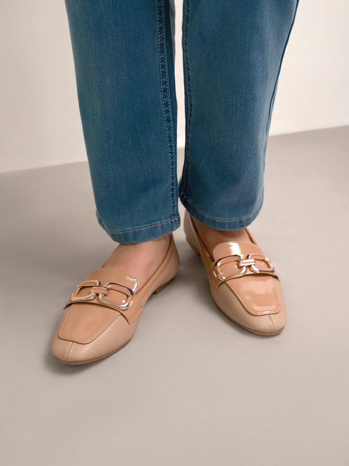 Women's "DESAI" Chained Adorn Ballerinas - Image 4