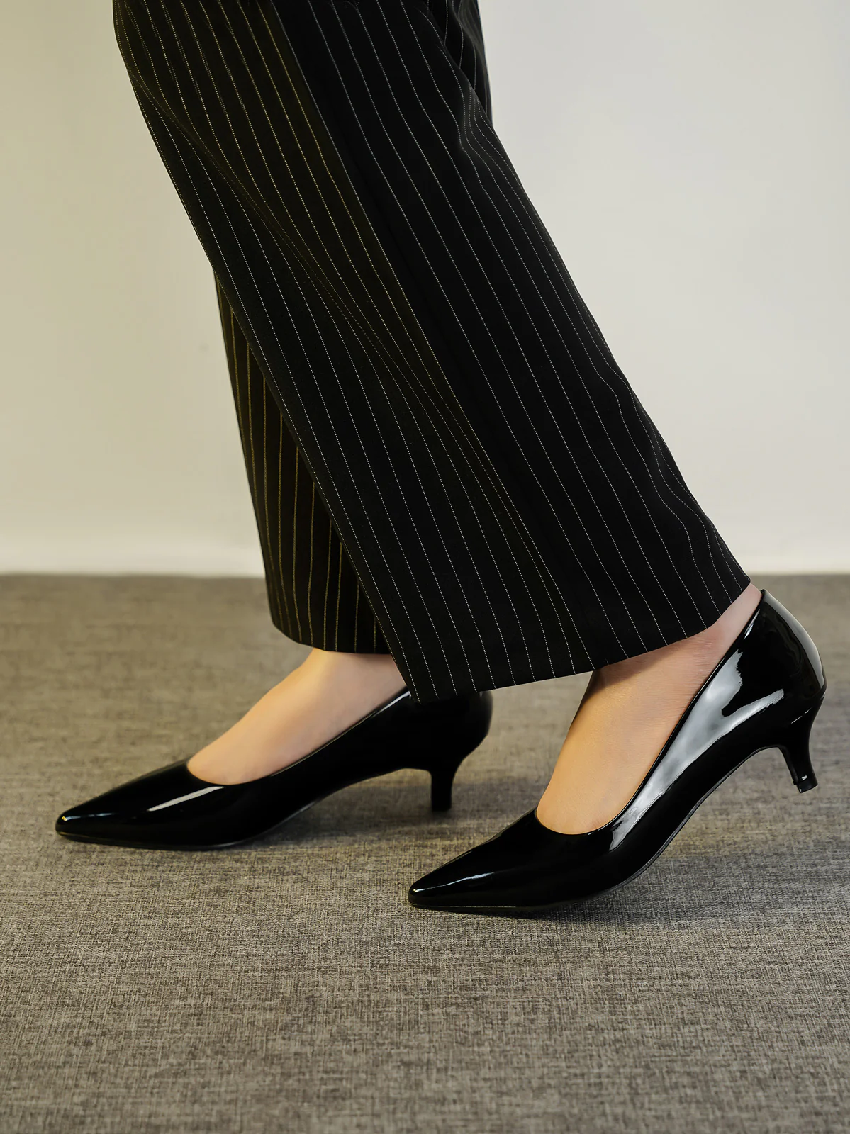 Womens "DIABLO" Pointy Toe Courts - Image 3