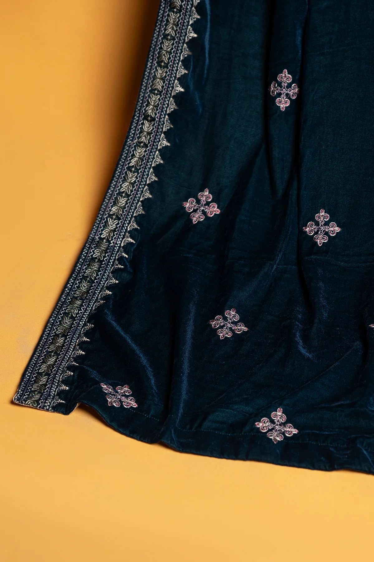 Womens "JEDD" Velvet Embroidery Shawl - Image 2