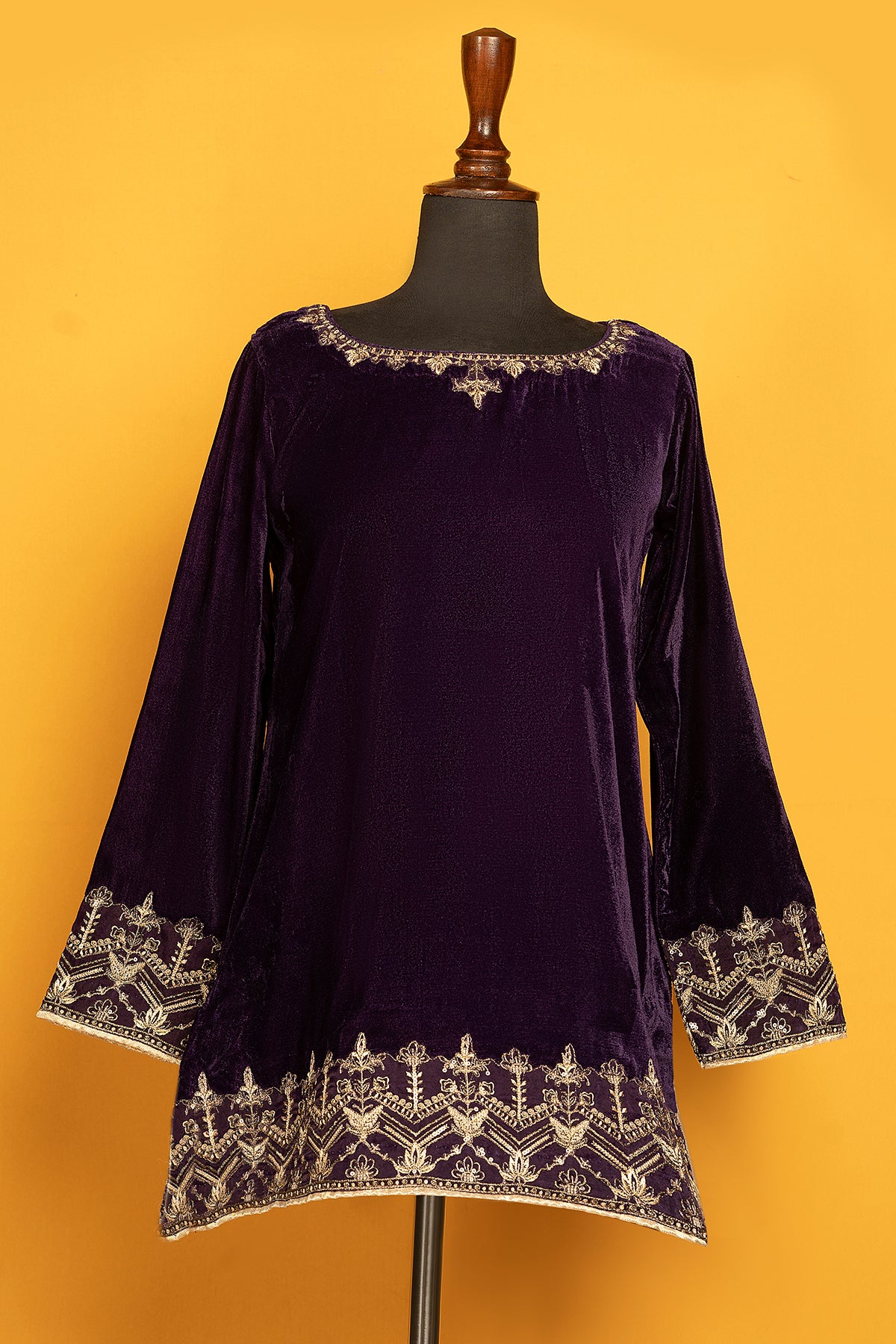 "MICHAELA" Embroidered Velvet Shirt - Image 4