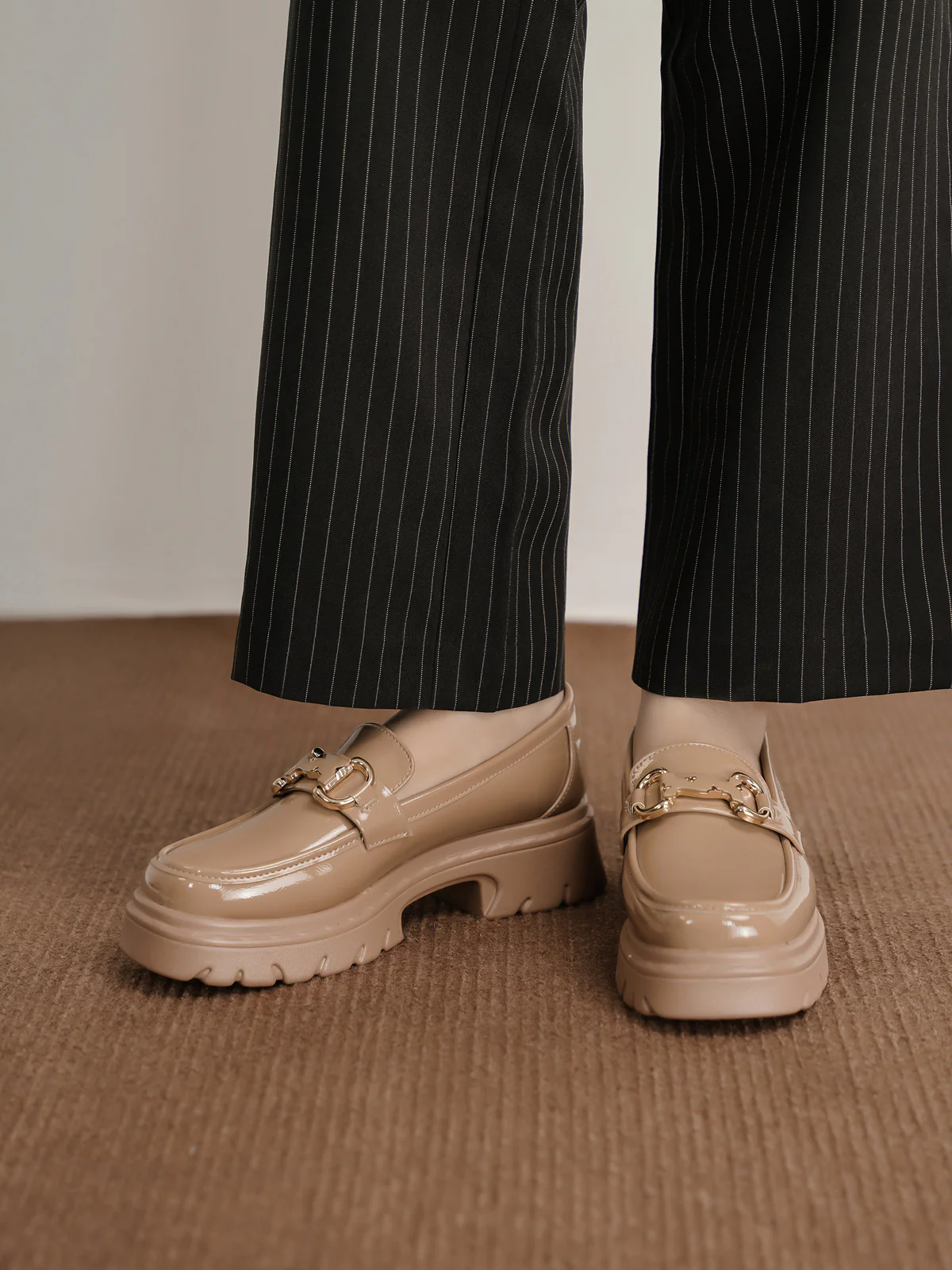 Womens "NAURIZ" Comfy Slip on Shoes - Image 3