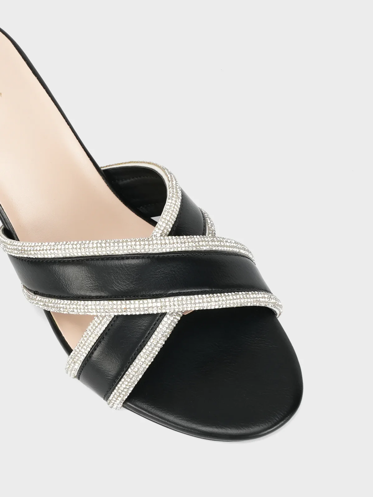 Women's "NOIRION" Cross Over Sandals - Image 4