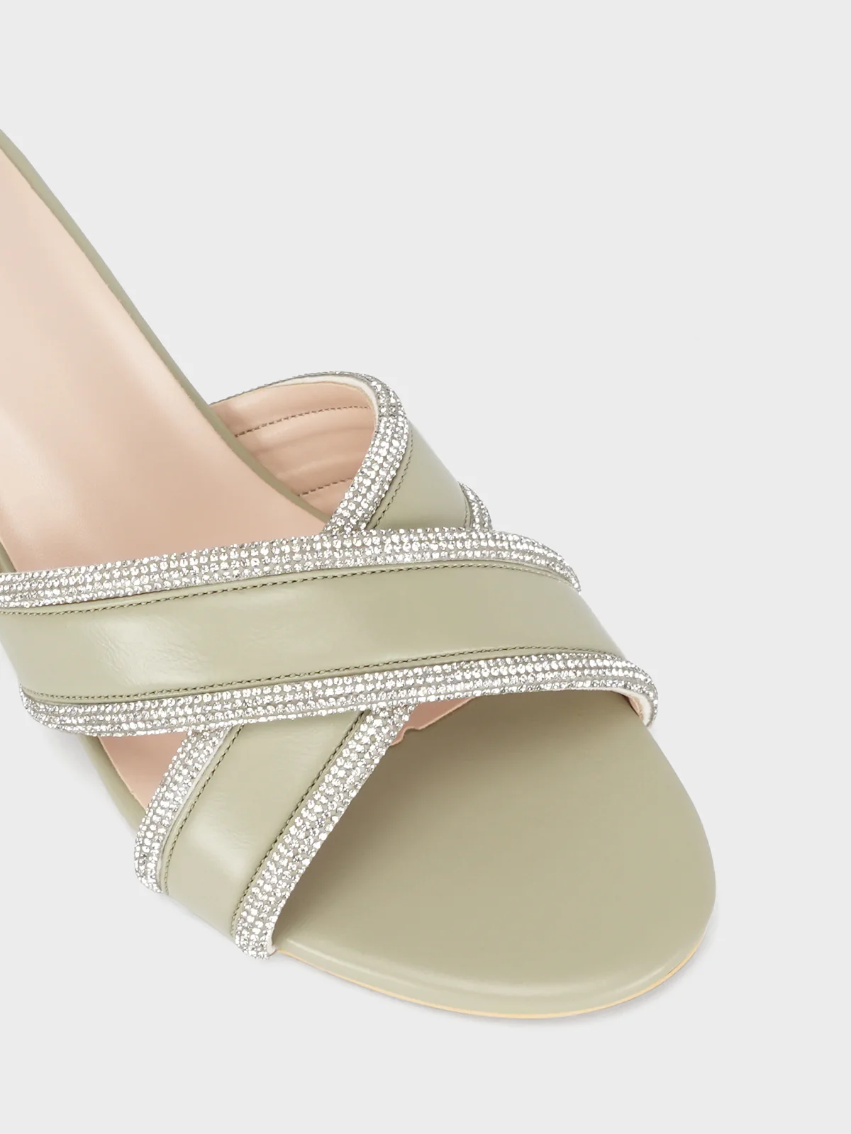 Women's "NOIRION" Cross Over Sandals - Image 4