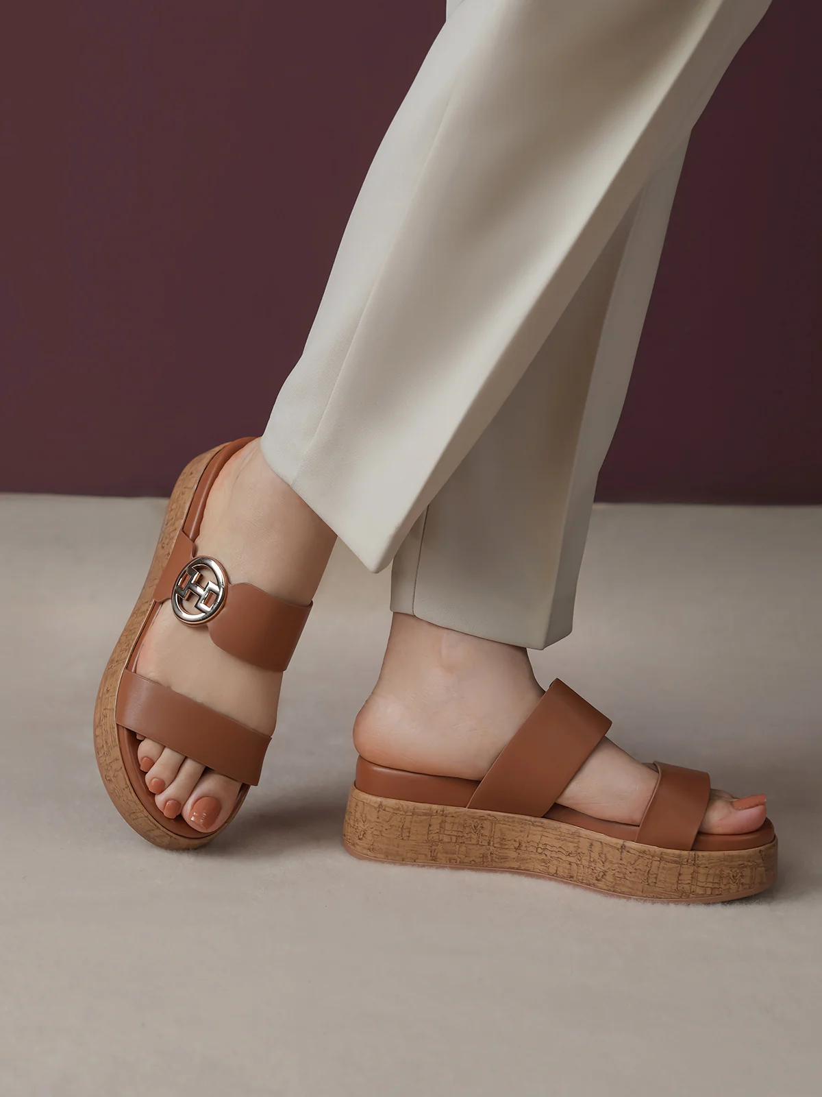 Womens "NYADA" Soft Cushioned Slippers - Image 10