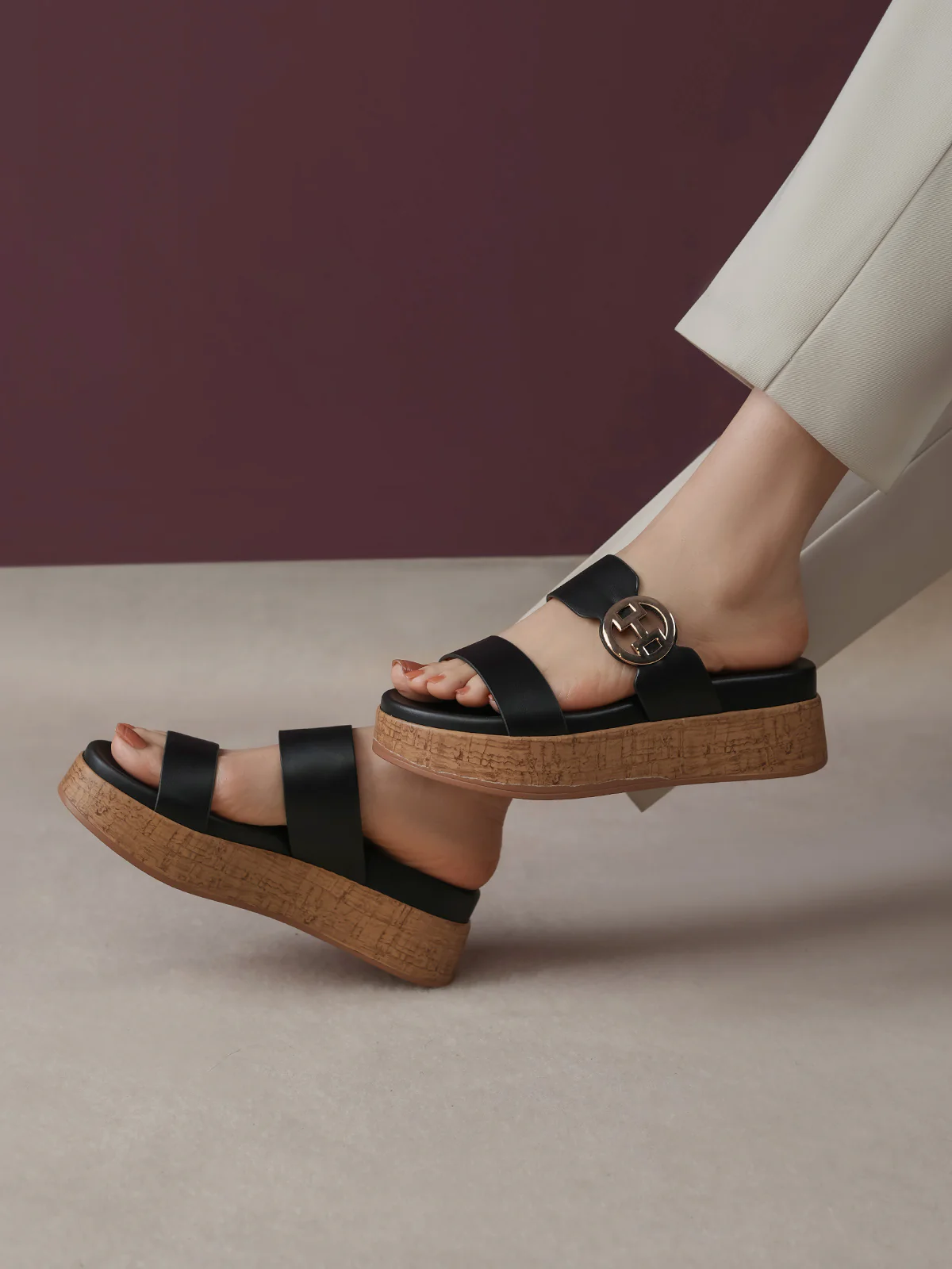 Womens "NYADA" Soft Cushioned Slippers - Image 6