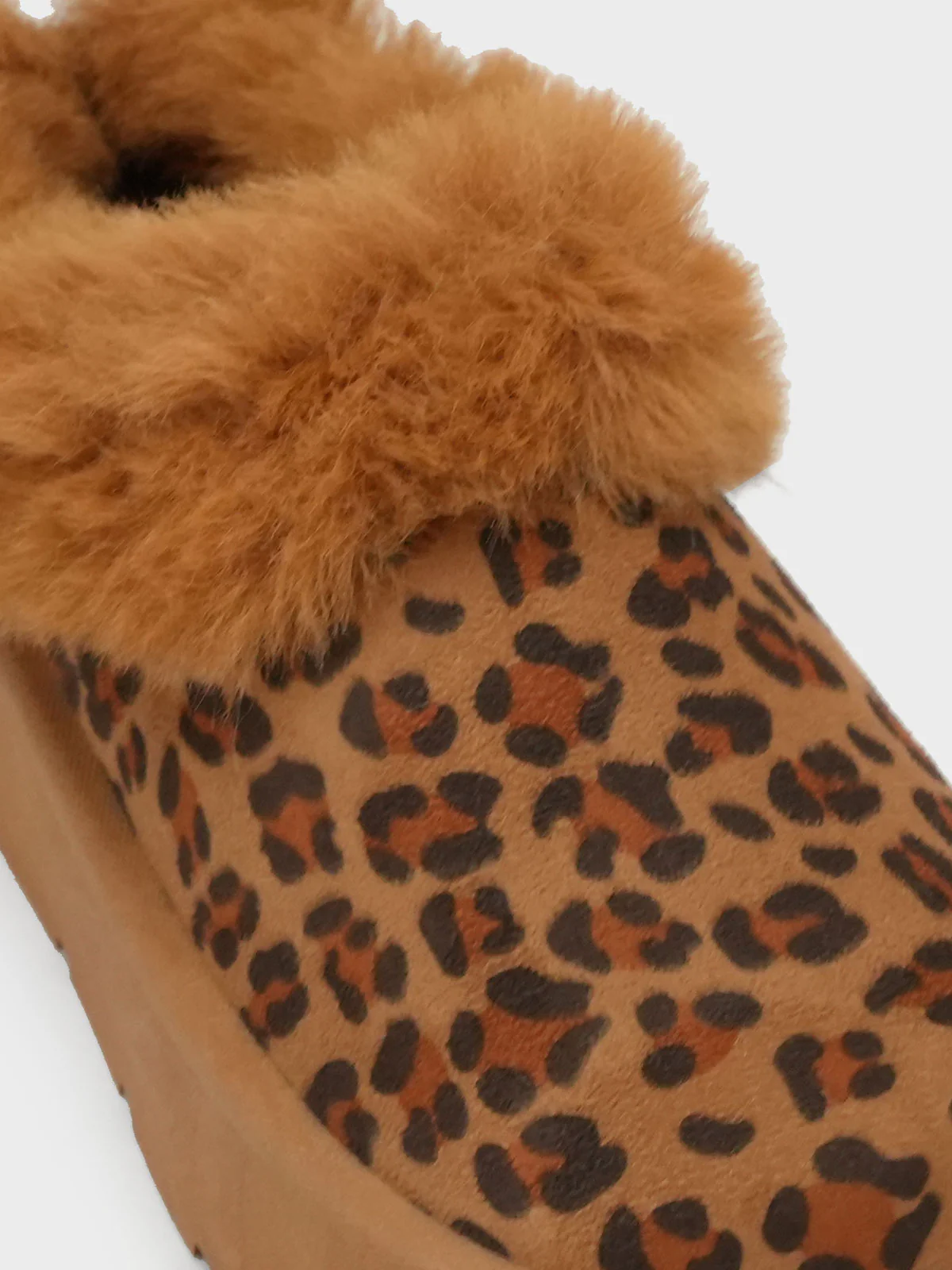 Womens "SEYCHEL" Faux Fur Winter Boots - Image 4