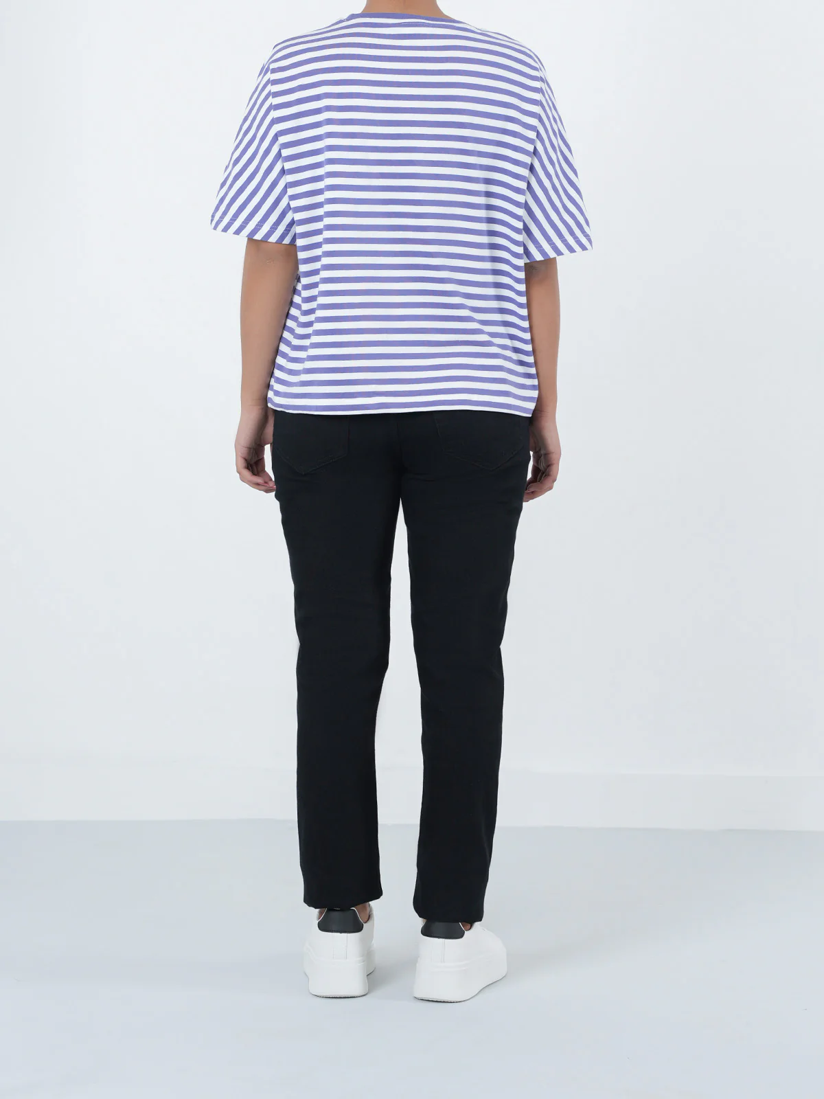 "YNGVE" Yarn Dyed Regular Fit T-Shirt - Image 4