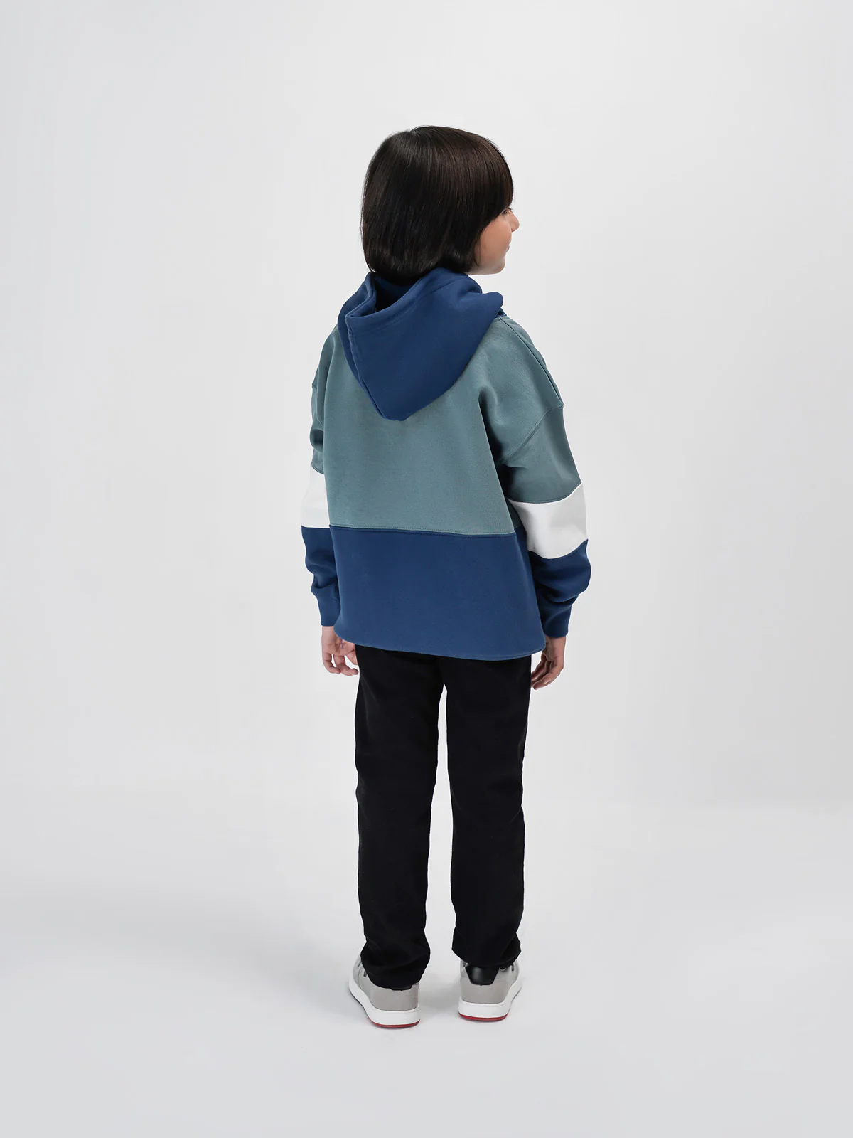 "ZAVI" Stylish Staright Denim Pant - Image 4