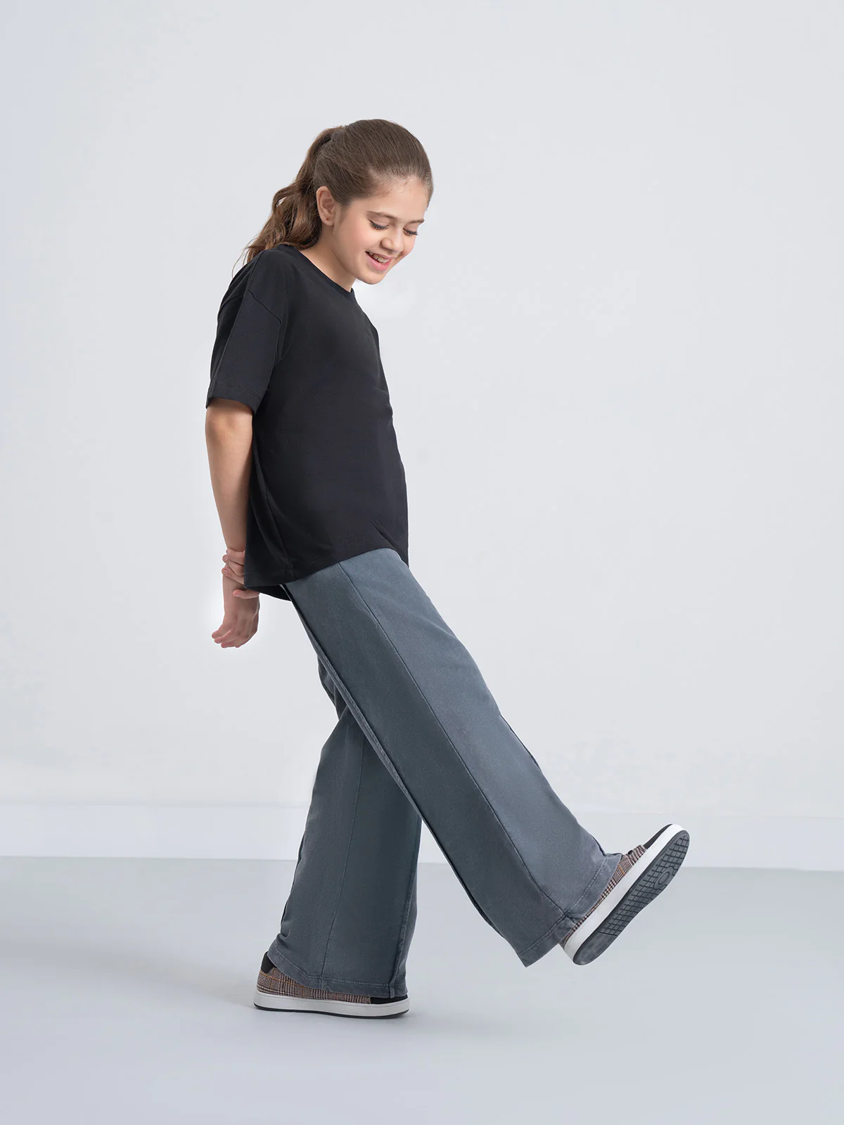 "ZOETE" Casual Regular Fit Knit Trouser - Image 3